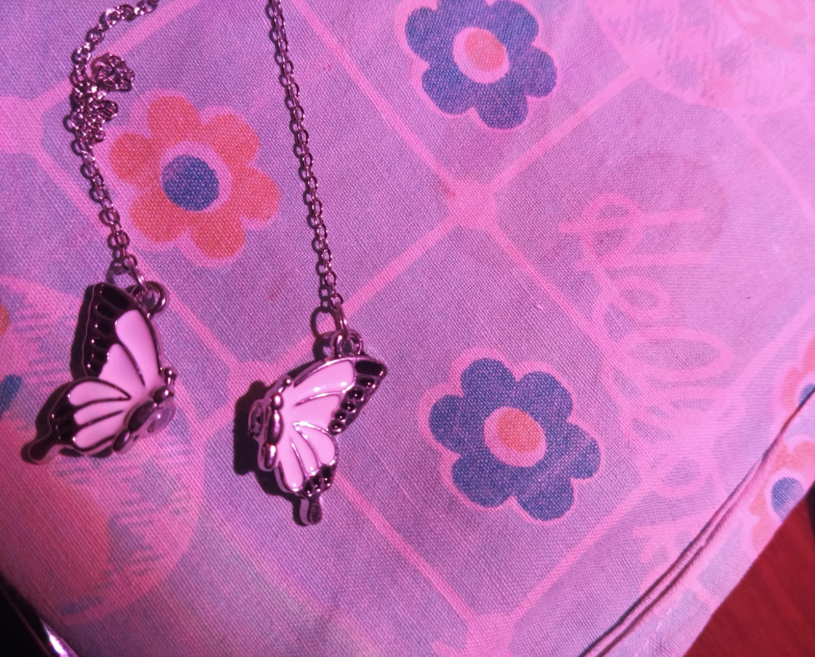 Nocturne Wings (Magnetic necklace)