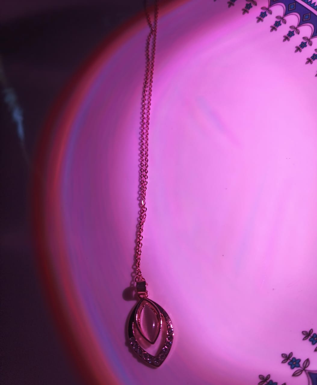 The Petal Pendant