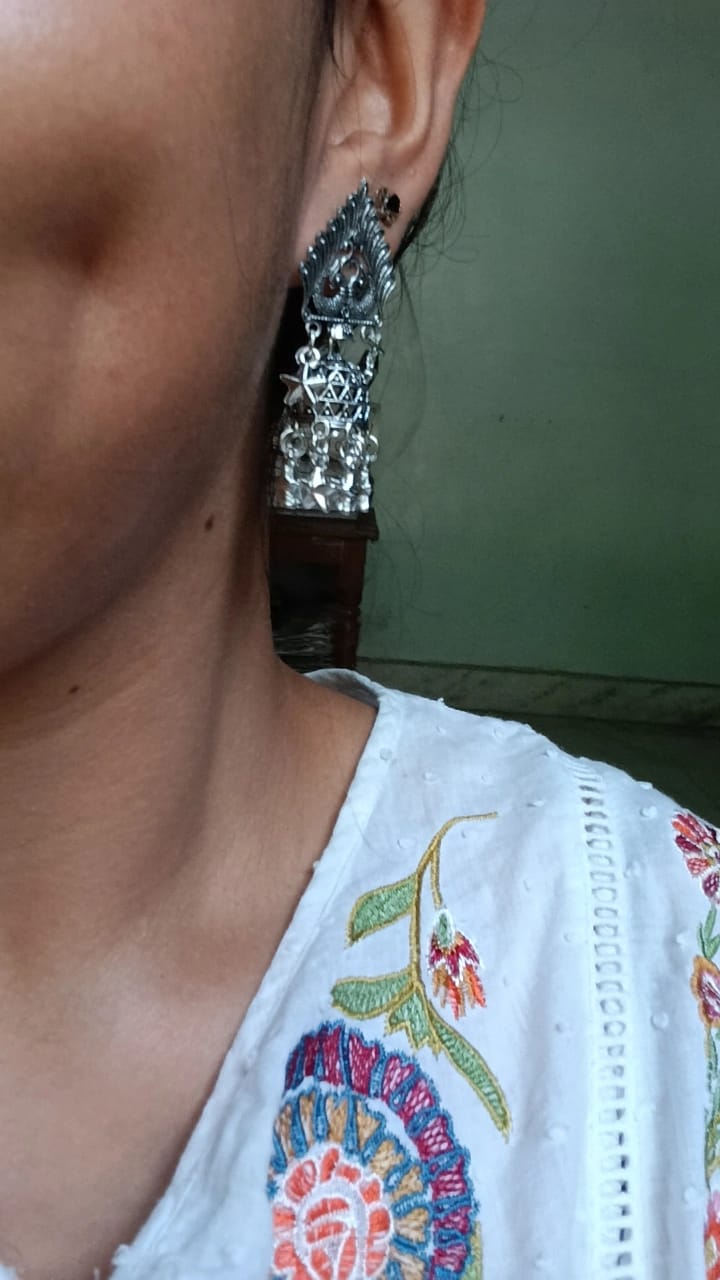 Jharokha jhumka (झरोखा झुमके)