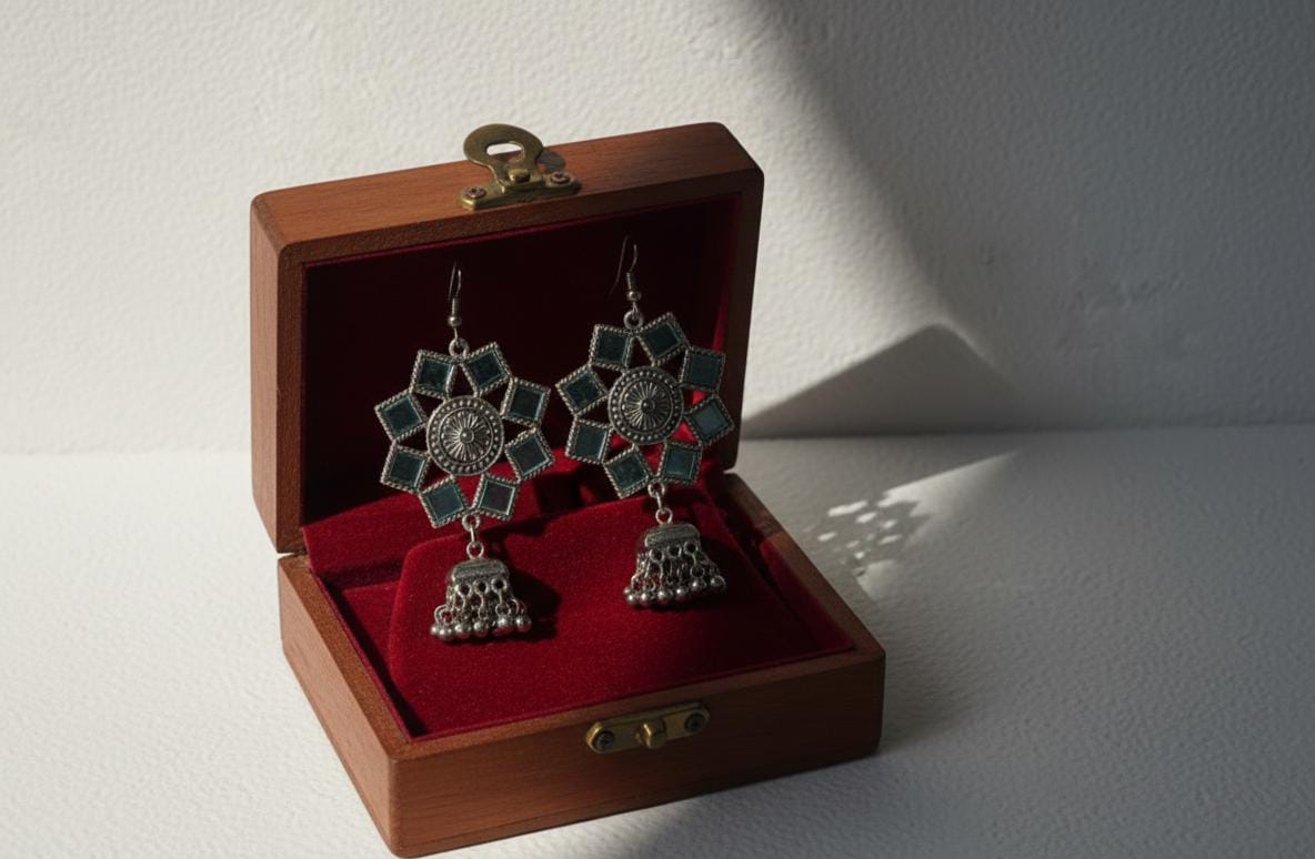 Rani ka Aaina (रानी का आईना)