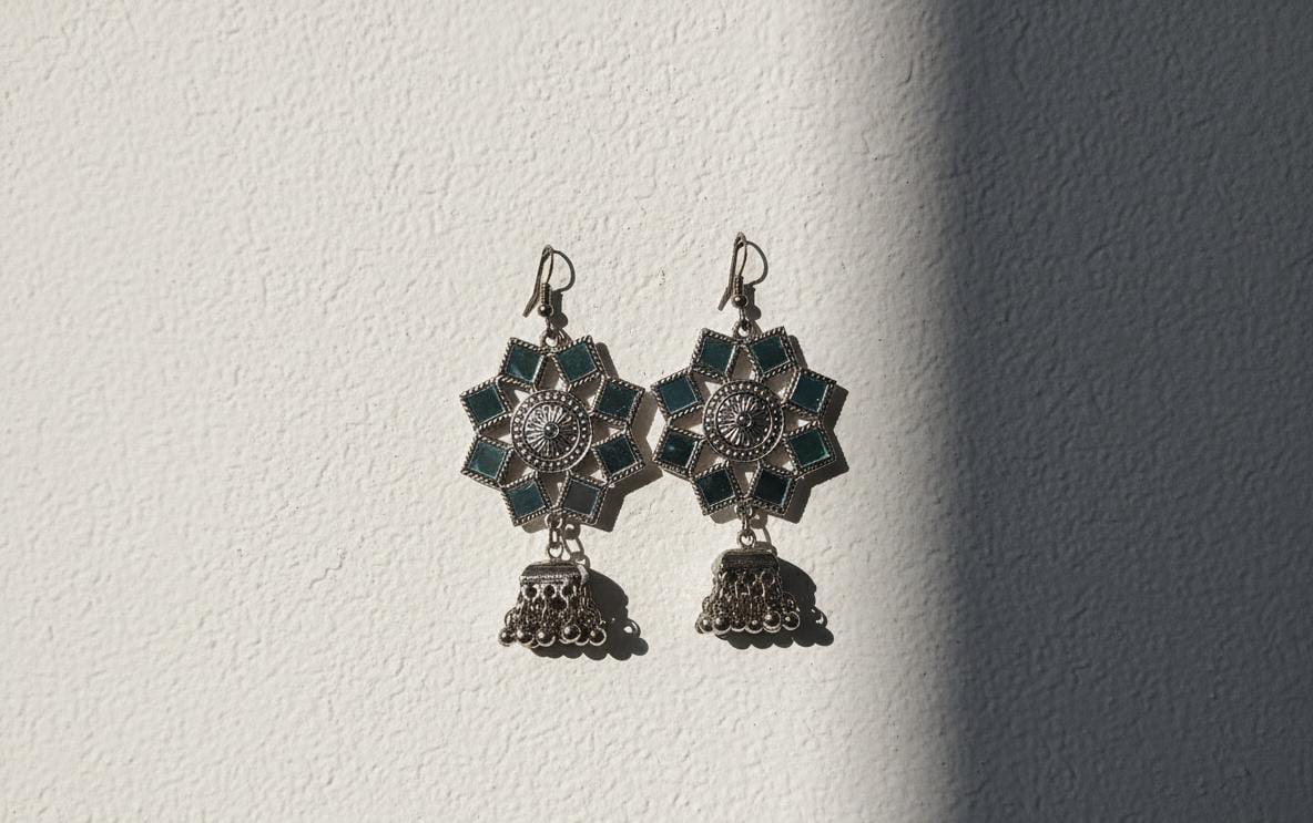 Rani ka Aaina (रानी का आईना)