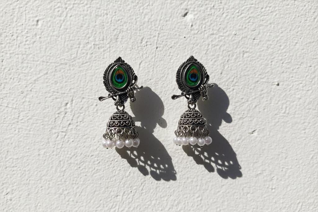 rajkiya mayur jhumke (राजकीय मयूर झुमके)