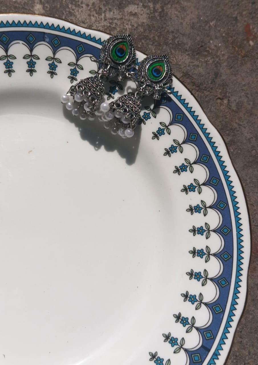 rajkiya mayur jhumke (राजकीय मयूर झुमके)