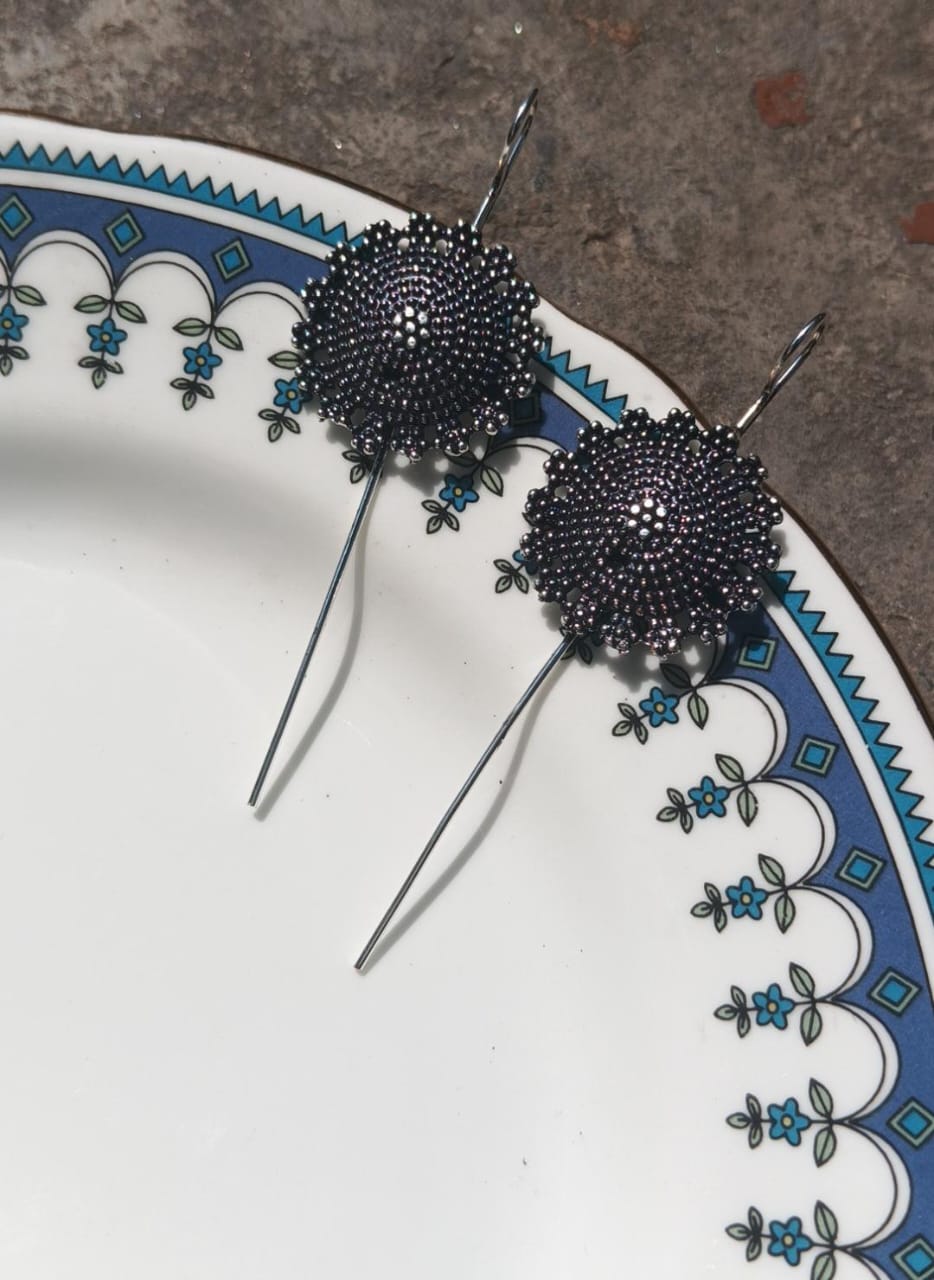 Regalia Ear Cuffs (रेगैलिया इयर कफ़्स)