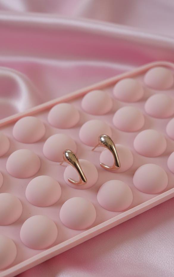 Rose gold curved hoop