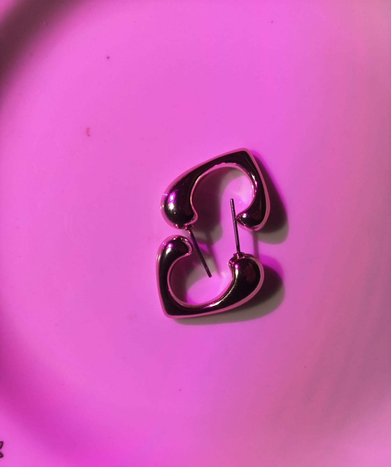 Rose gold curved hoop