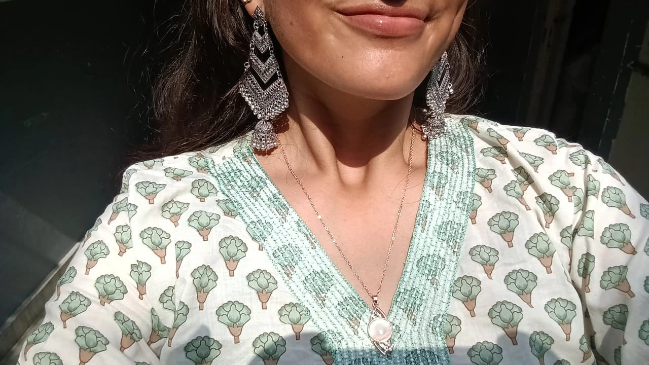 Jali Jhumke (जाली झुमके)